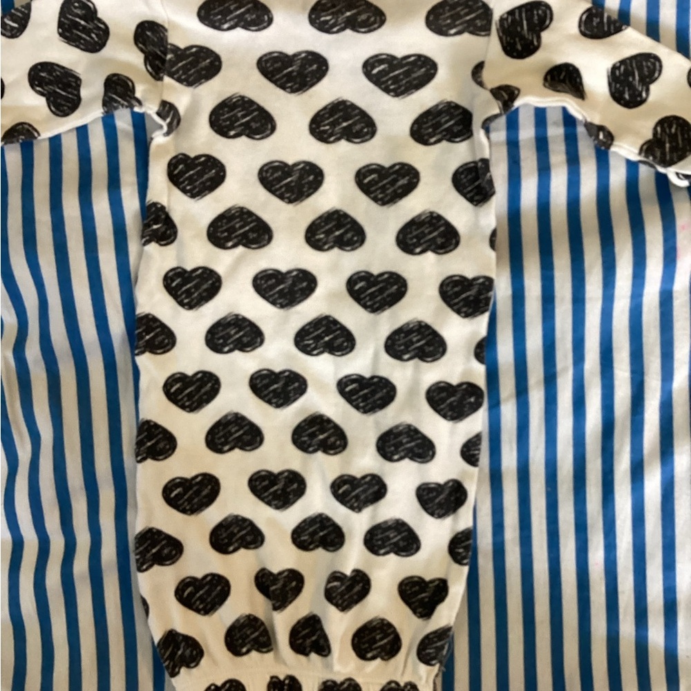Touched by Nature PREEMIE 100% organic side button closure gown - Picture 6 of 8